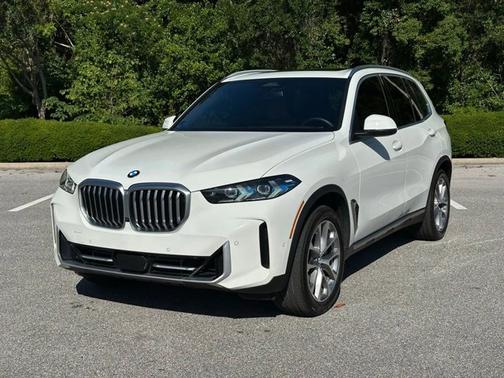 Alpine White 2024 BMW X5 sDrive40i
