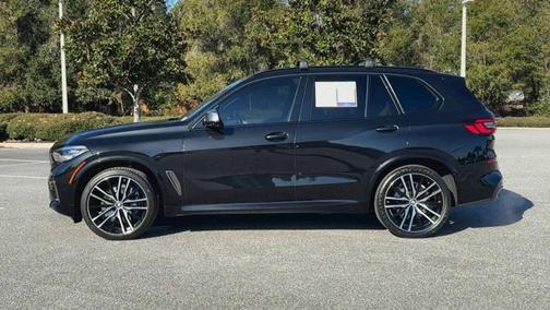 2022 BMW X5 M50i