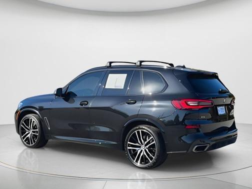 2022 BMW X5 M50i