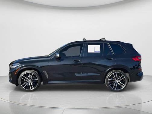 2022 BMW X5 M50i