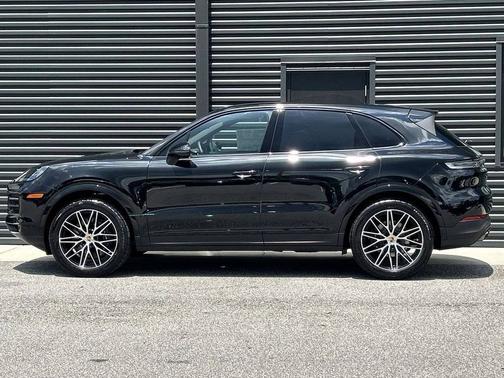 2025 Porsche Cayenne 