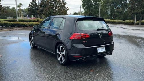 2017 Volkswagen Golf GTI SE