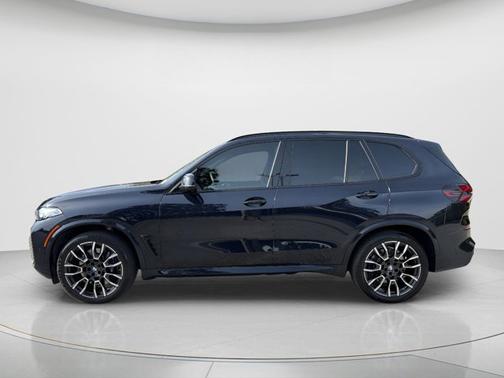 2024 BMW X5 M60i