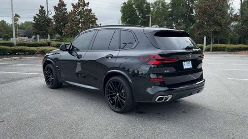2025 BMW X5 M60i
