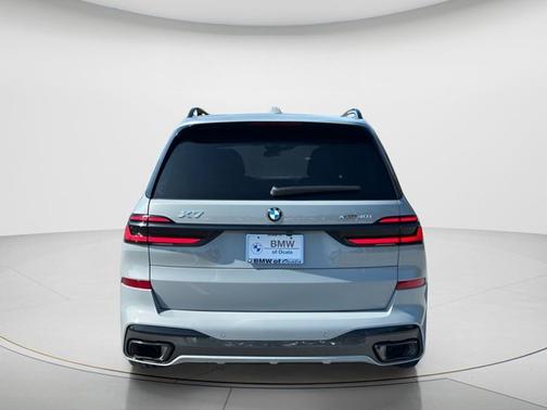 Brooklyn Grey Metallic 2025 BMW X7 xDrive40i
