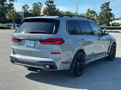 Brooklyn Grey Metallic 2025 BMW X7 xDrive40i