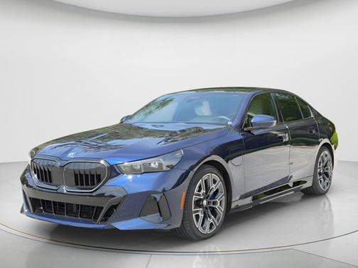 Tanzanite Blue II Metallic 2026 BMW 550e 550e xDrive