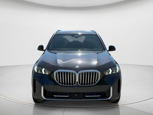 Black Sapphire Metallic 2026 BMW X5 xDrive50e