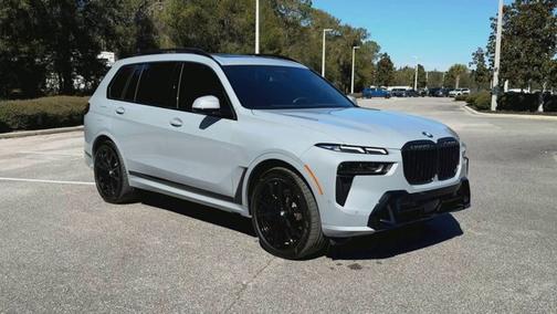 2025 BMW X7 xDrive40i