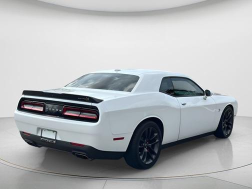 White Knuckle Clearcoat 2021 Dodge Challenger R/T Scat Pack