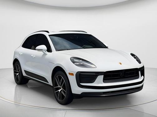 White 2024 Porsche Macan