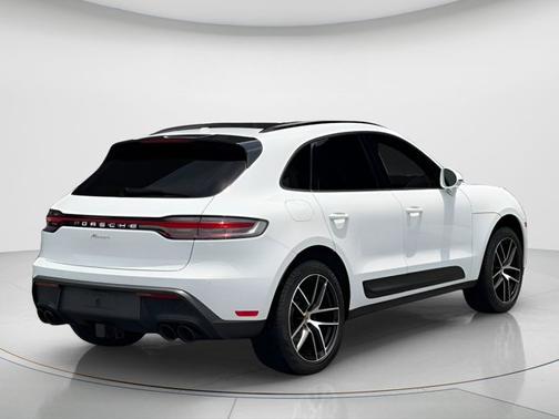 White 2024 Porsche Macan