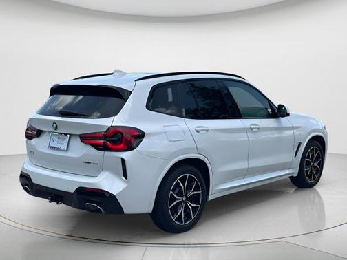 Mineral White Metallic 2022 BMW X3 sDrive30i