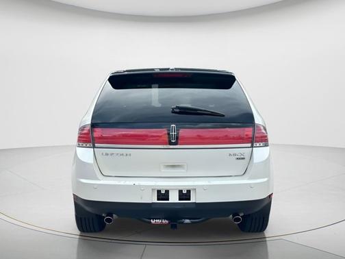 White 2008 Lincoln MKX Base