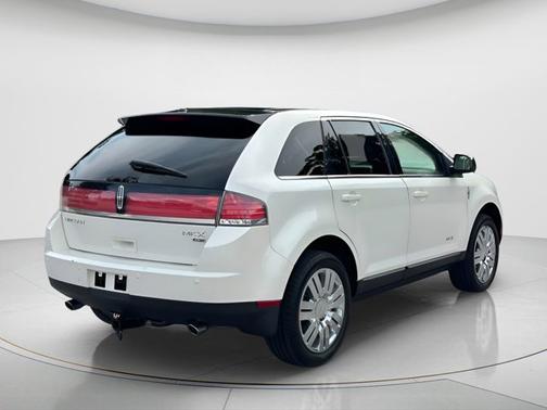White 2008 Lincoln MKX Base