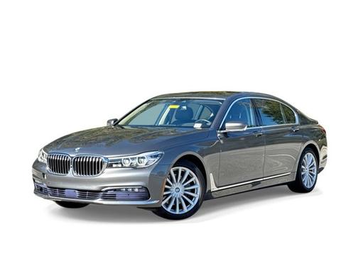 2016 BMW 740 i