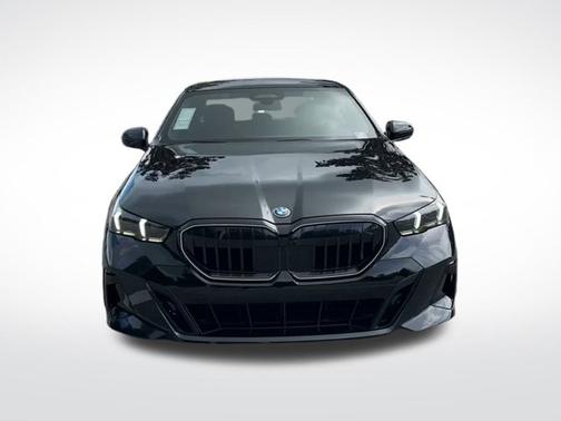 2026 BMW 550e 550e xDrive