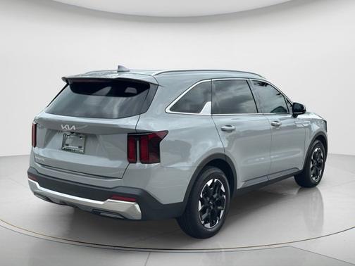 Wolf Gray 2024 Kia Sorento S
