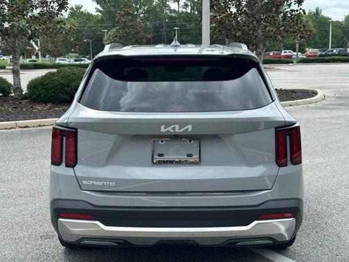 Wolf Gray 2024 Kia Sorento S