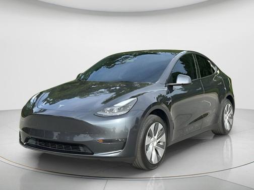Gray 2024 Tesla Model Y Long Range