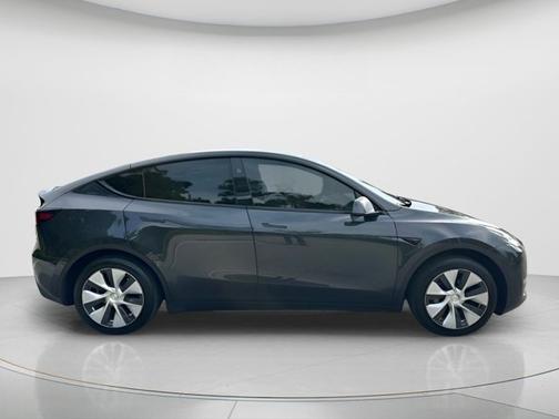 Gray 2024 Tesla Model Y Long Range