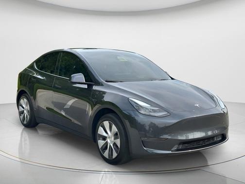 Gray 2024 Tesla Model Y Long Range