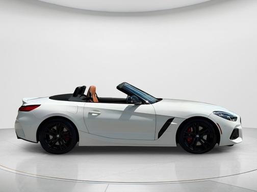 Alpine White 2024 BMW Z4 M40i