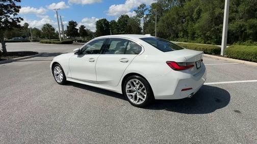 2025 BMW 330 330i