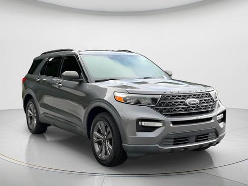 Carbonized Gray Metallic 2021 Ford Explorer XLT