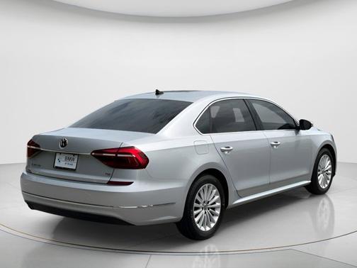 Reflex Silver 2017 Volkswagen Passat 1.8T SE