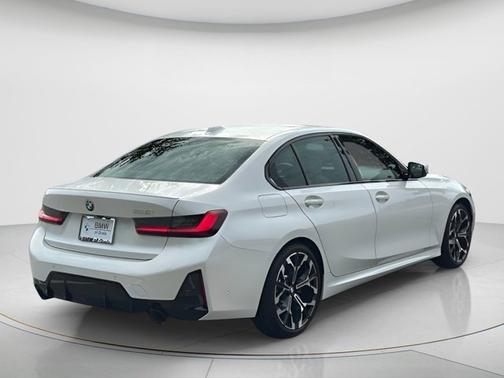 Mineral White Metallic 2026 BMW 330 330i