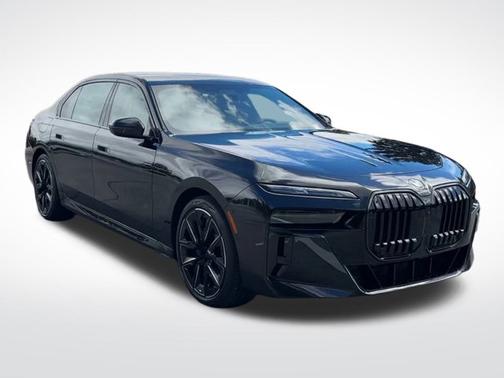 2025 BMW 760 760i xDrive