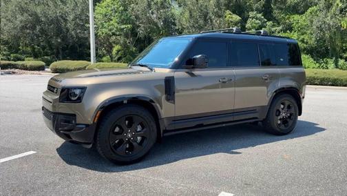 2024 Land Rover Defender X-Dynamic SE