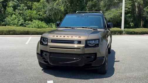 2024 Land Rover Defender X-Dynamic SE