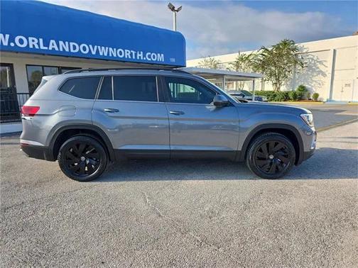 2024 Volkswagen Atlas 2.0T SE w/Technology