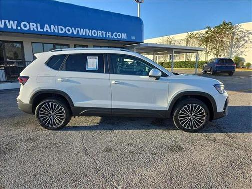 2025 Volkswagen Taos 1.5T SE