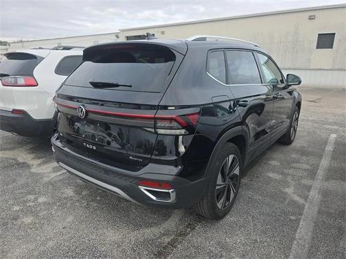 2025 Volkswagen Taos 1.5T SE