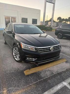 2017 Volkswagen Passat 1.8T SE w/Technology