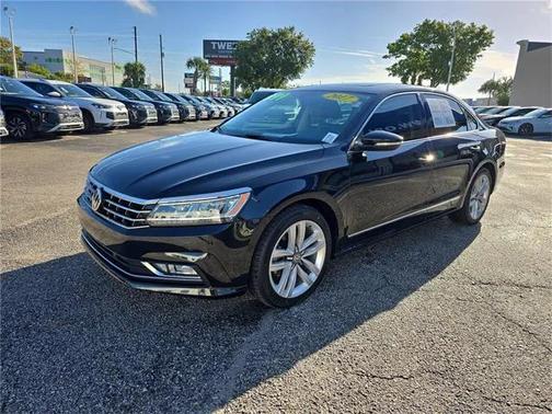 2017 Volkswagen Passat 1.8T SE w/Technology