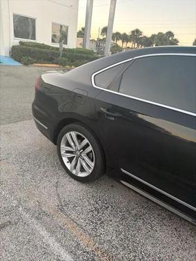 2017 Volkswagen Passat 1.8T SE w/Technology