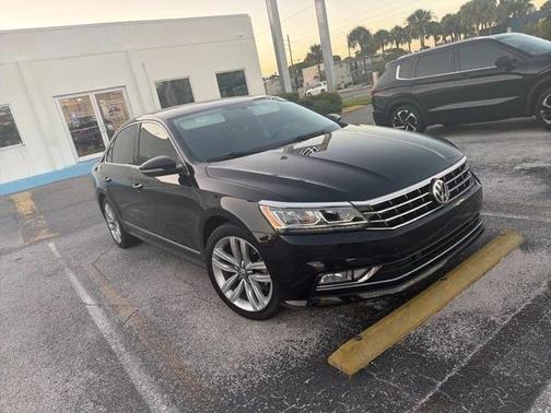2017 Volkswagen Passat 1.8T SE w/Technology