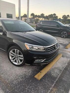 2017 Volkswagen Passat 1.8T SE w/Technology