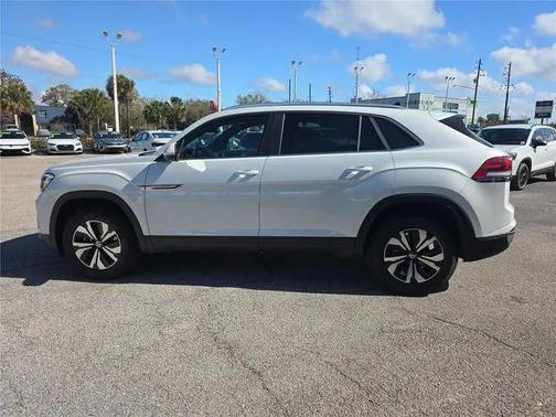 2026 Volkswagen Atlas Cross Sport 2.0T SE