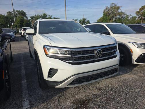 Pure White 2021 Volkswagen Atlas Cross Sport 3.6L V6 SE w/Technology
