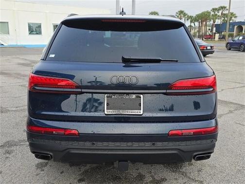 2025 Audi Q7 45 Premium Plus