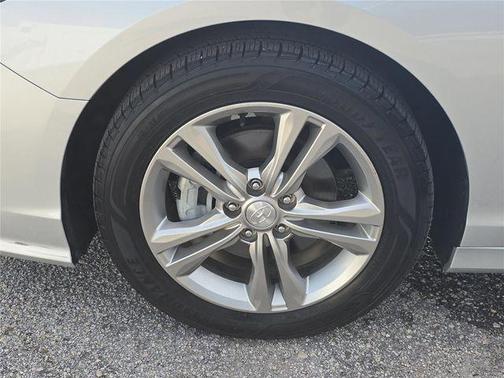 Symphony Silver 2018 Hyundai SONATA SEL