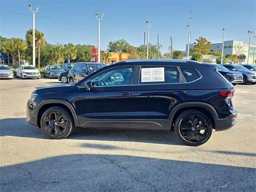 2025 Volkswagen Taos 1.5T SE