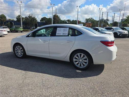 Summit White 2016 Buick Verano Base