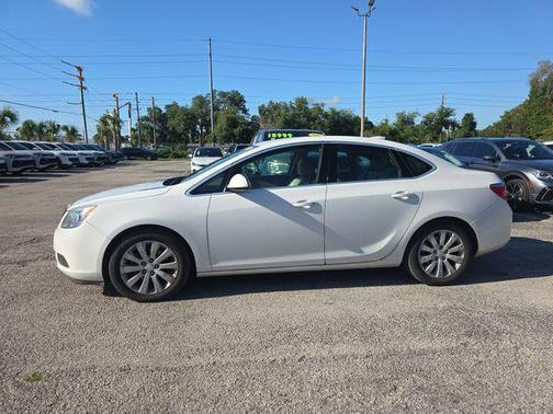 Summit White 2016 Buick Verano Base