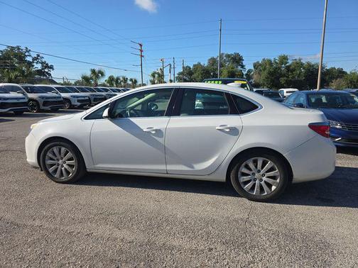 Summit White 2016 Buick Verano Base